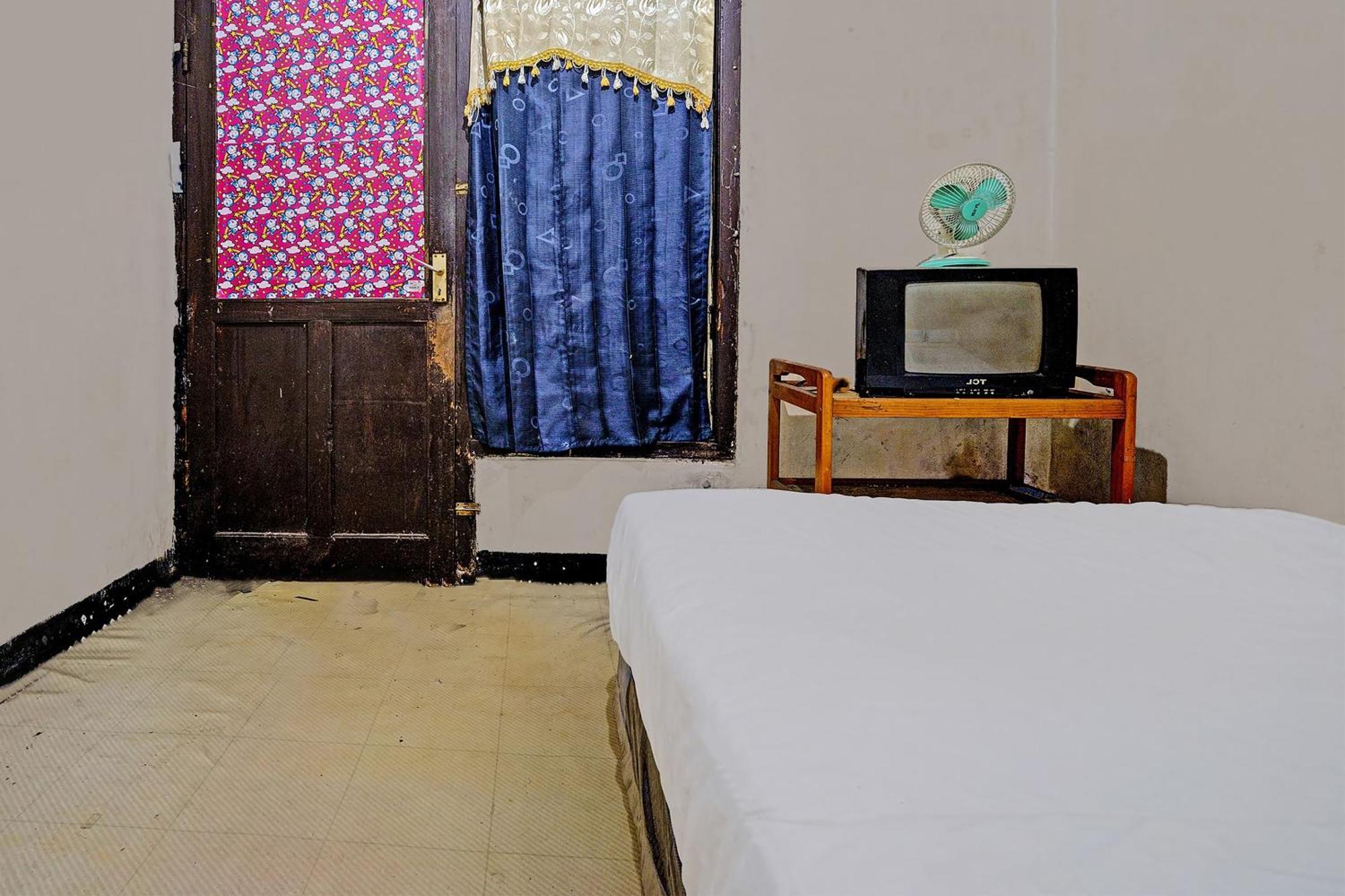 Отель Oyo Life 92709 Kost Teras Cikapundung Syariah Бандунг Экстерьер фото