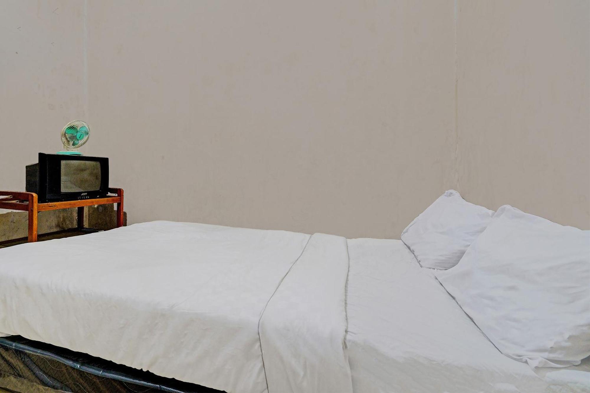 Отель Oyo Life 92709 Kost Teras Cikapundung Syariah Бандунг Экстерьер фото