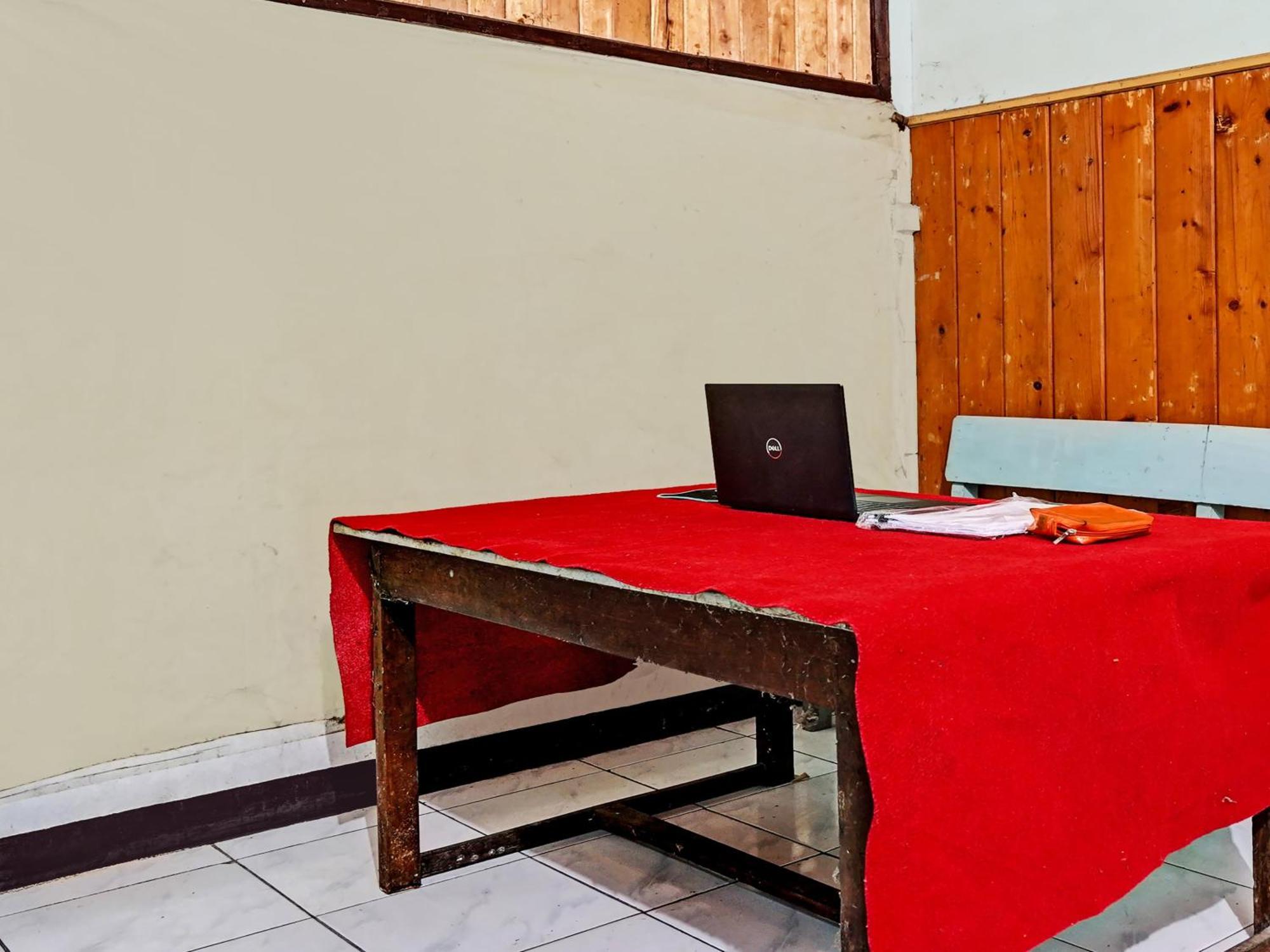 Отель Oyo Life 92709 Kost Teras Cikapundung Syariah Бандунг Экстерьер фото